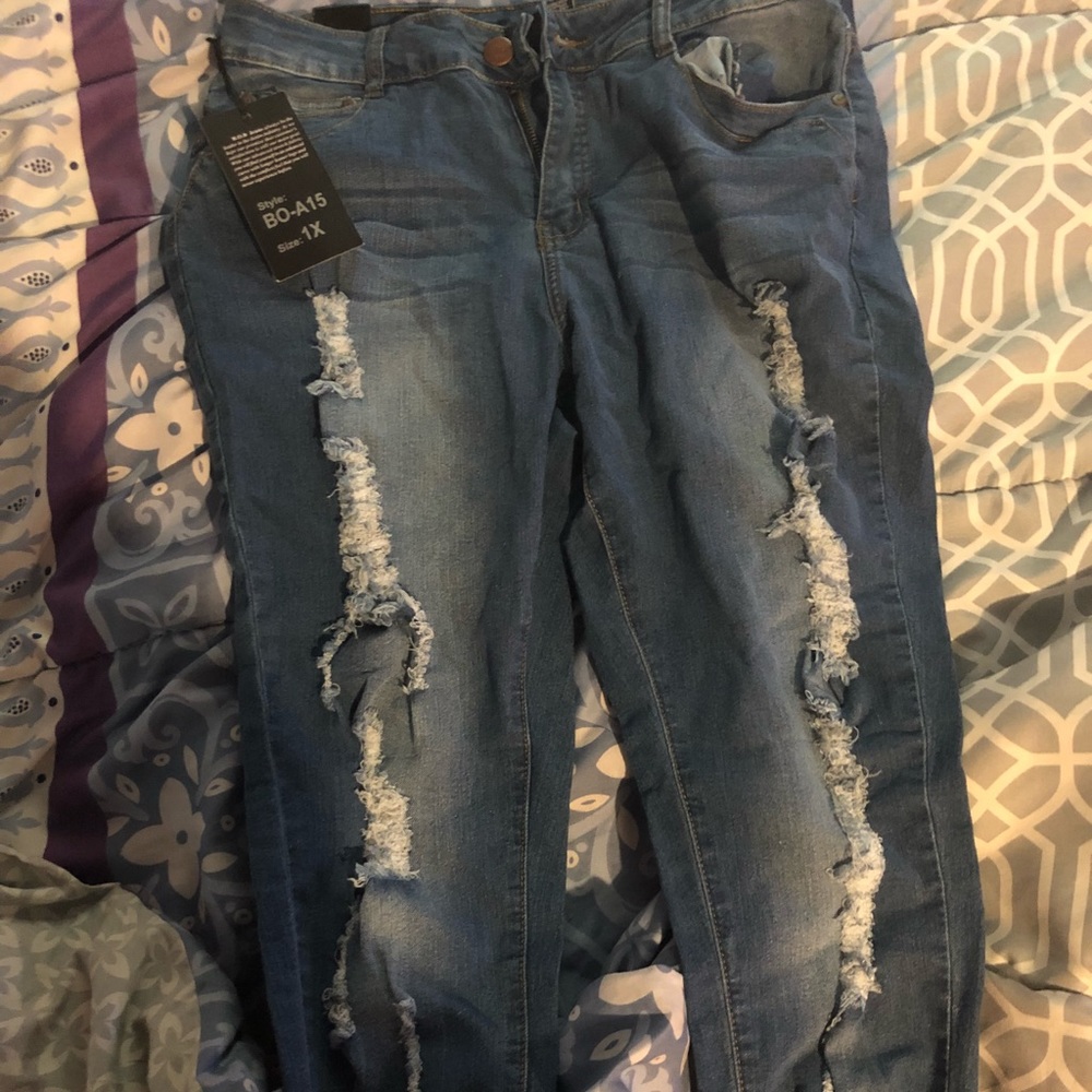Jeans - Picture 2 of 3